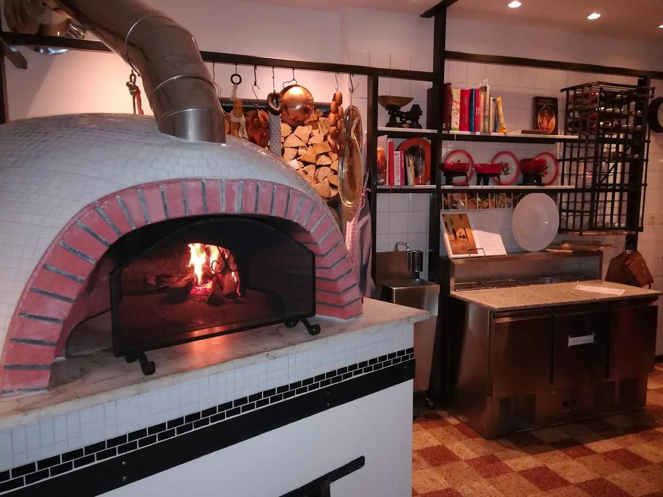 Pizza oven