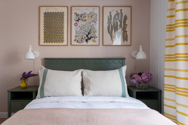 Designer double bedroom with luxury furnishings and luxury bed and river views it's the cosiest holiday stay for two with river views next to the seaside