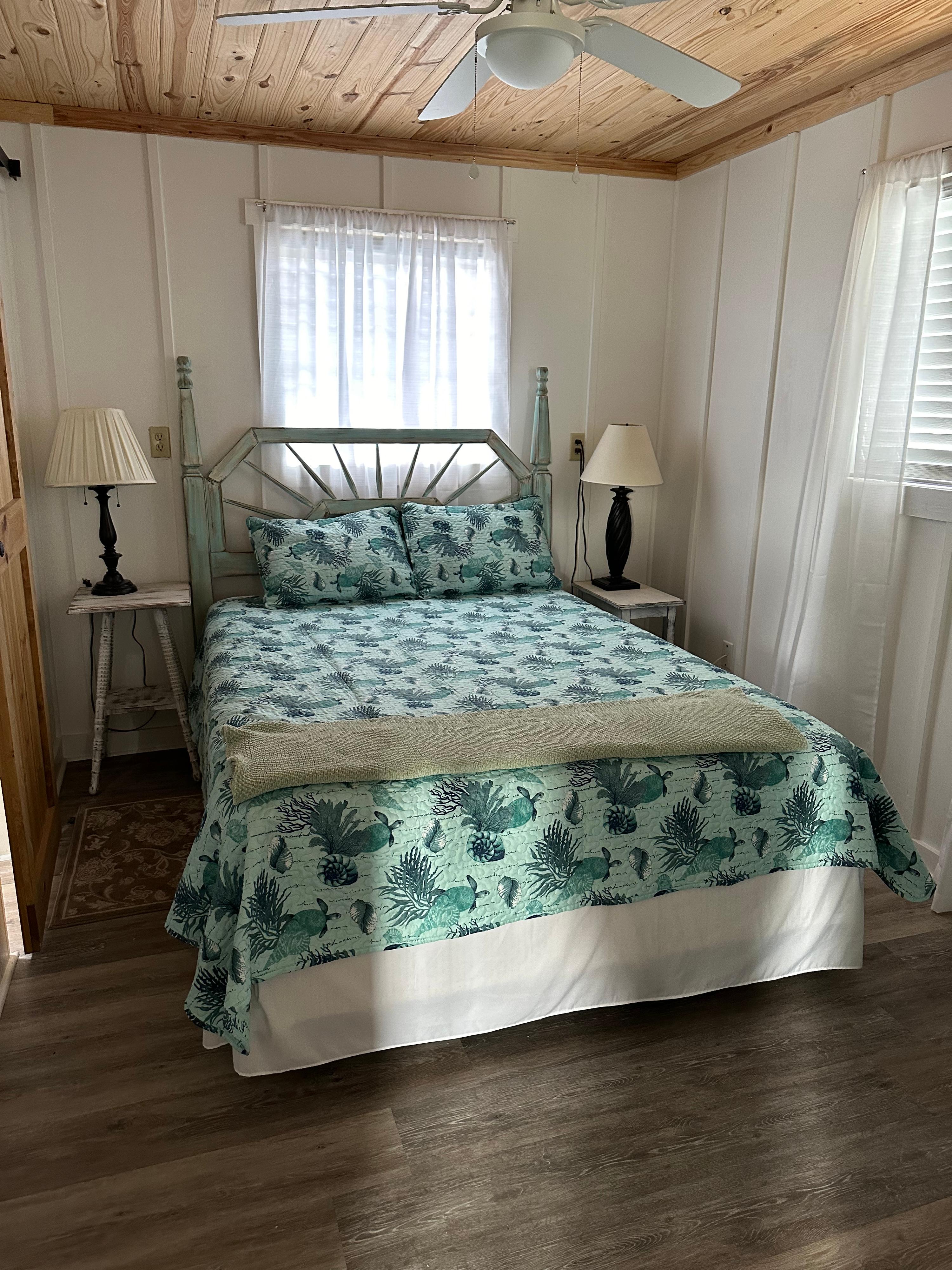 Cottage Bedroom #2 - Queen Bed