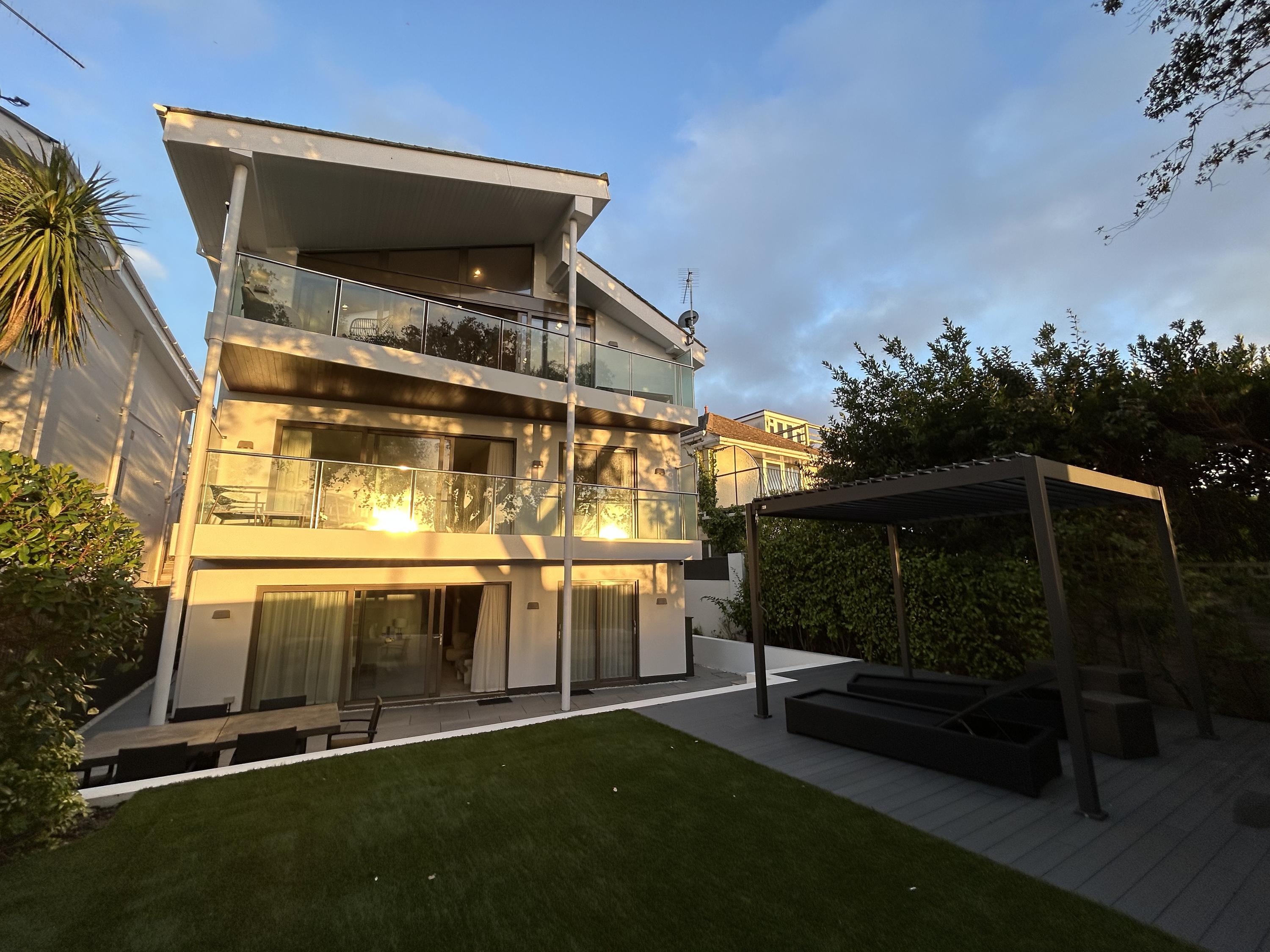 Private sky garden