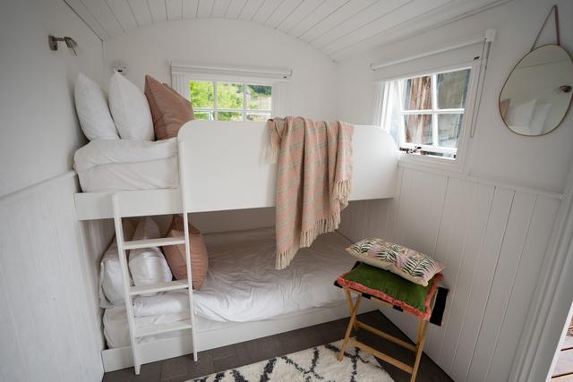 Full size built in bunk beds in Shepherds Hut sleeps four