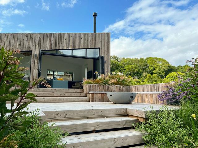 Larch Clad Award winning summer house cabin 