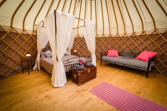 Puy de Sancy Yurt - Internal - Double Bed - Wide