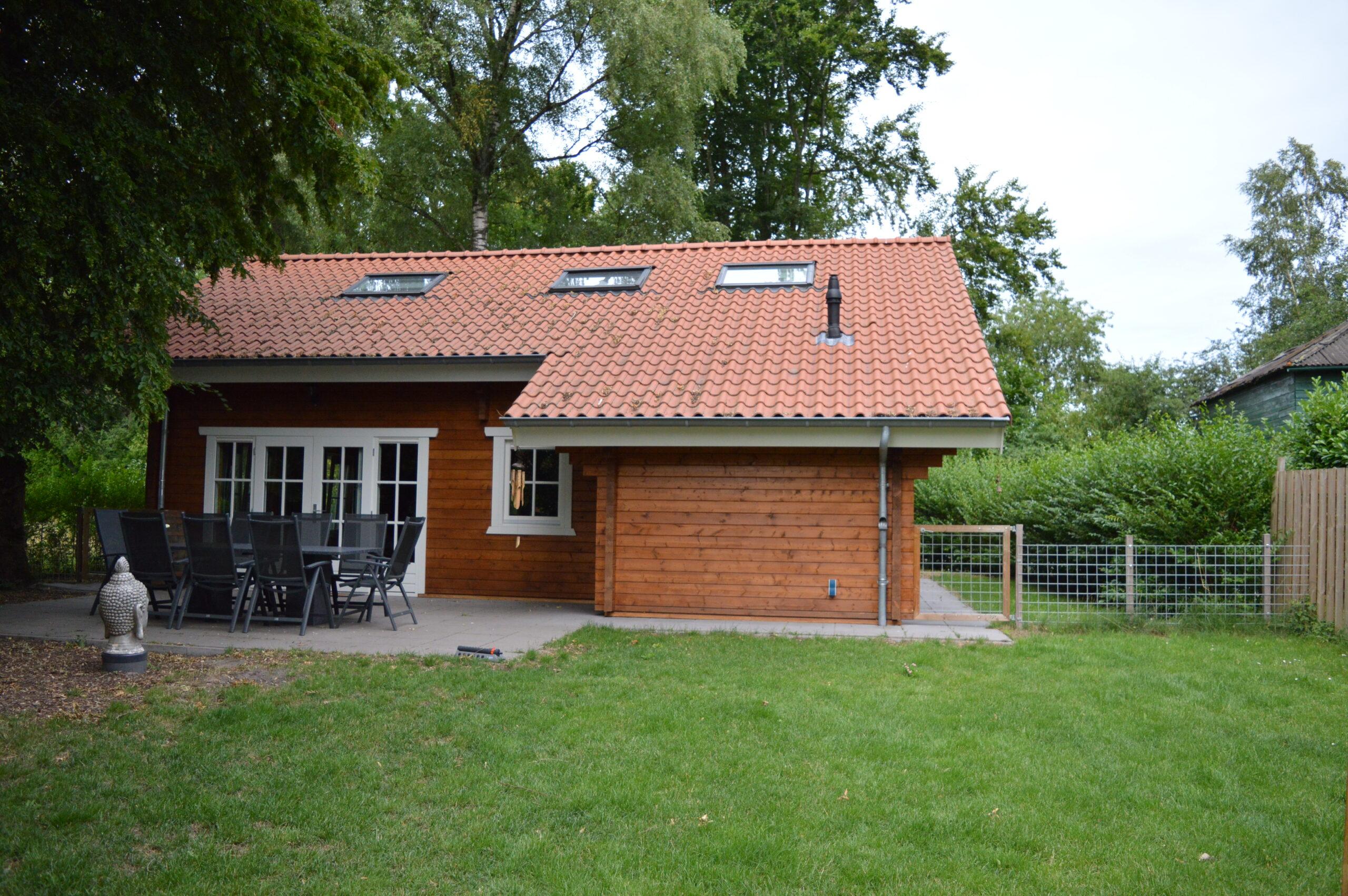 De omheinde tuin