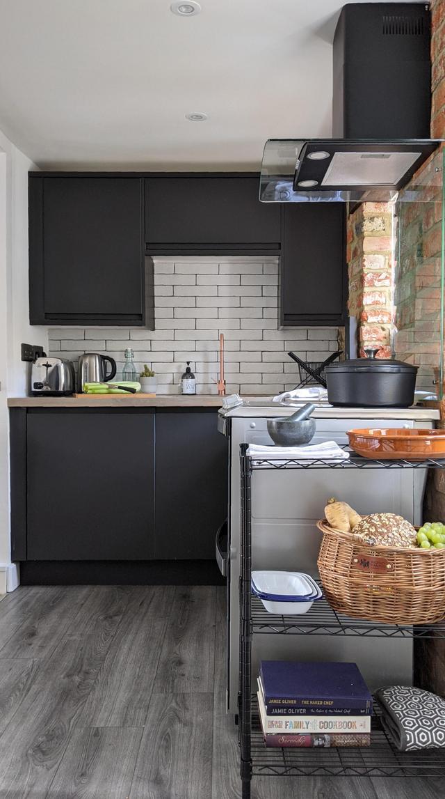 Cosy highly styled modern kitchen perfect for cooking in on your holiday with a fully stocked kitchen. Perfect for hosting dinners and lunches on holidays. 