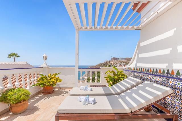 Pergola on the roof Terrace: Casa Joya Nerja