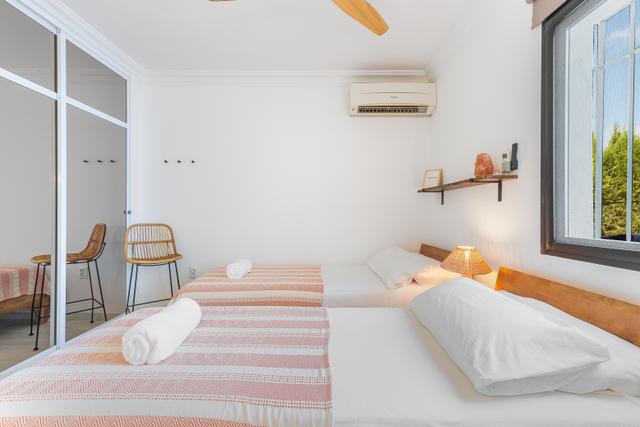 Bedroom downstairs: Casa Joya Nerja