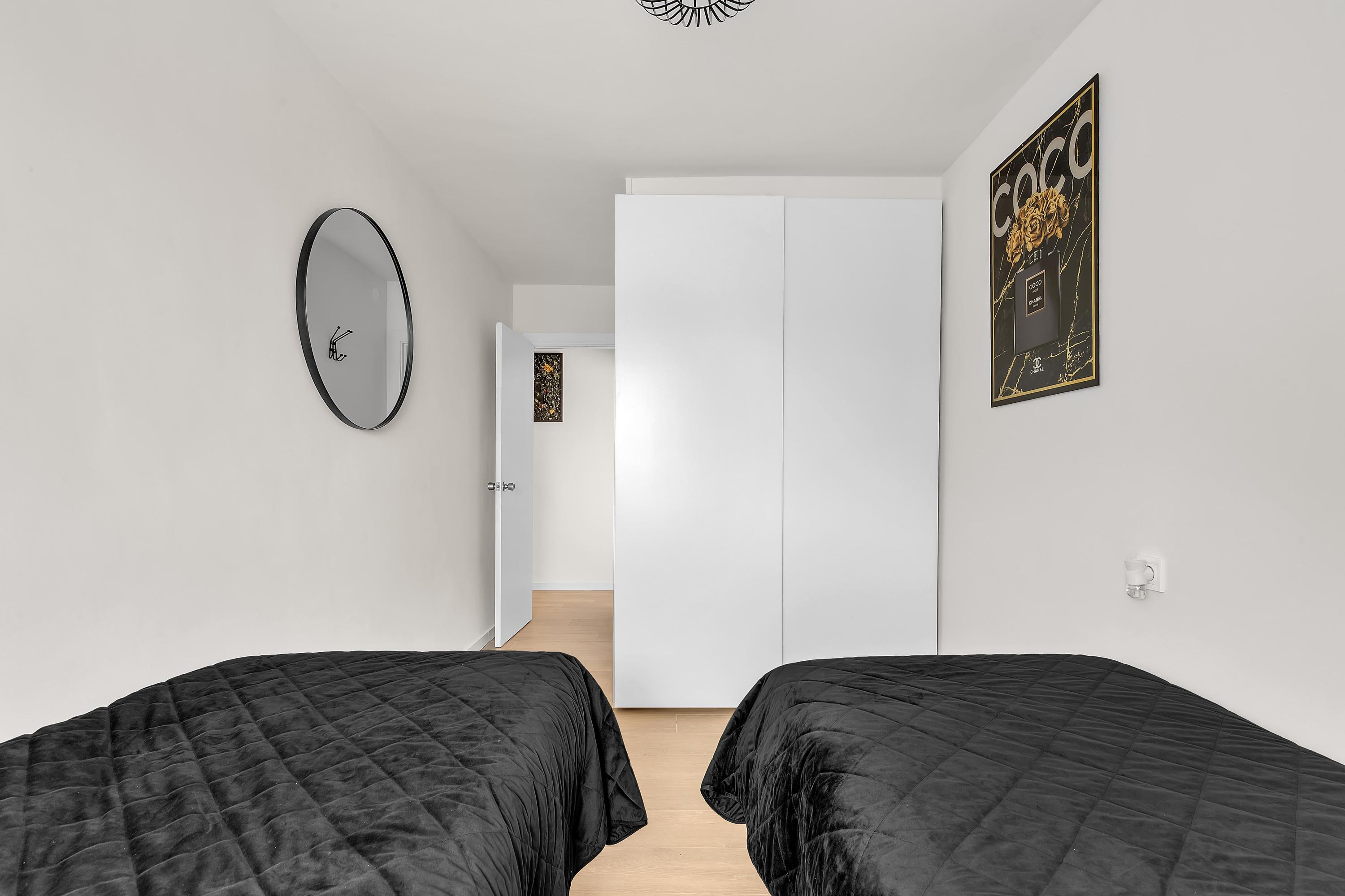 Tweede slaapkamer met tweepersoonsbed (160x200) en kledingkast in Casa Xanti II