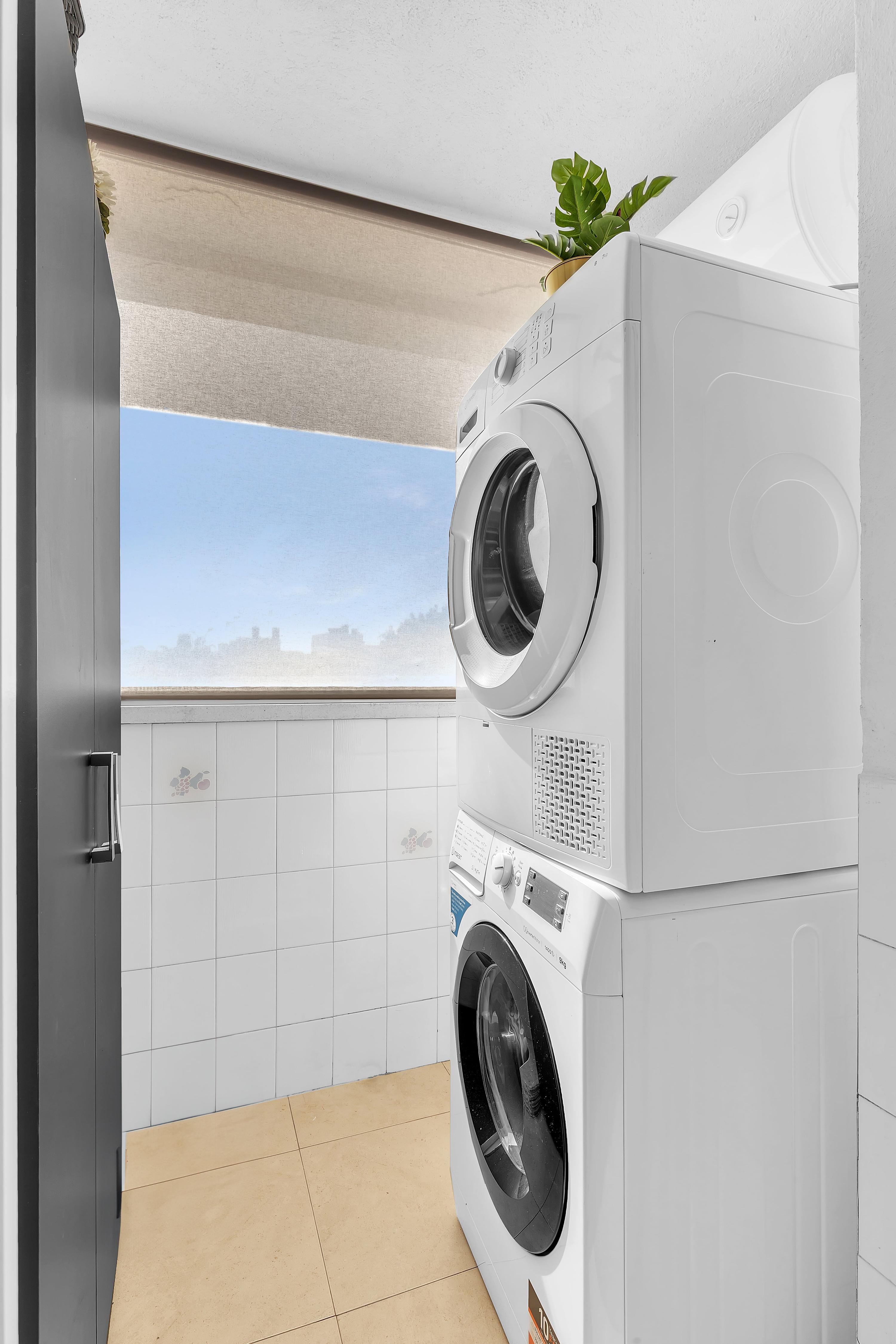 Wasmachine en droger beschikbaar in Casa Xanti II voor een zorgeloos verblijf