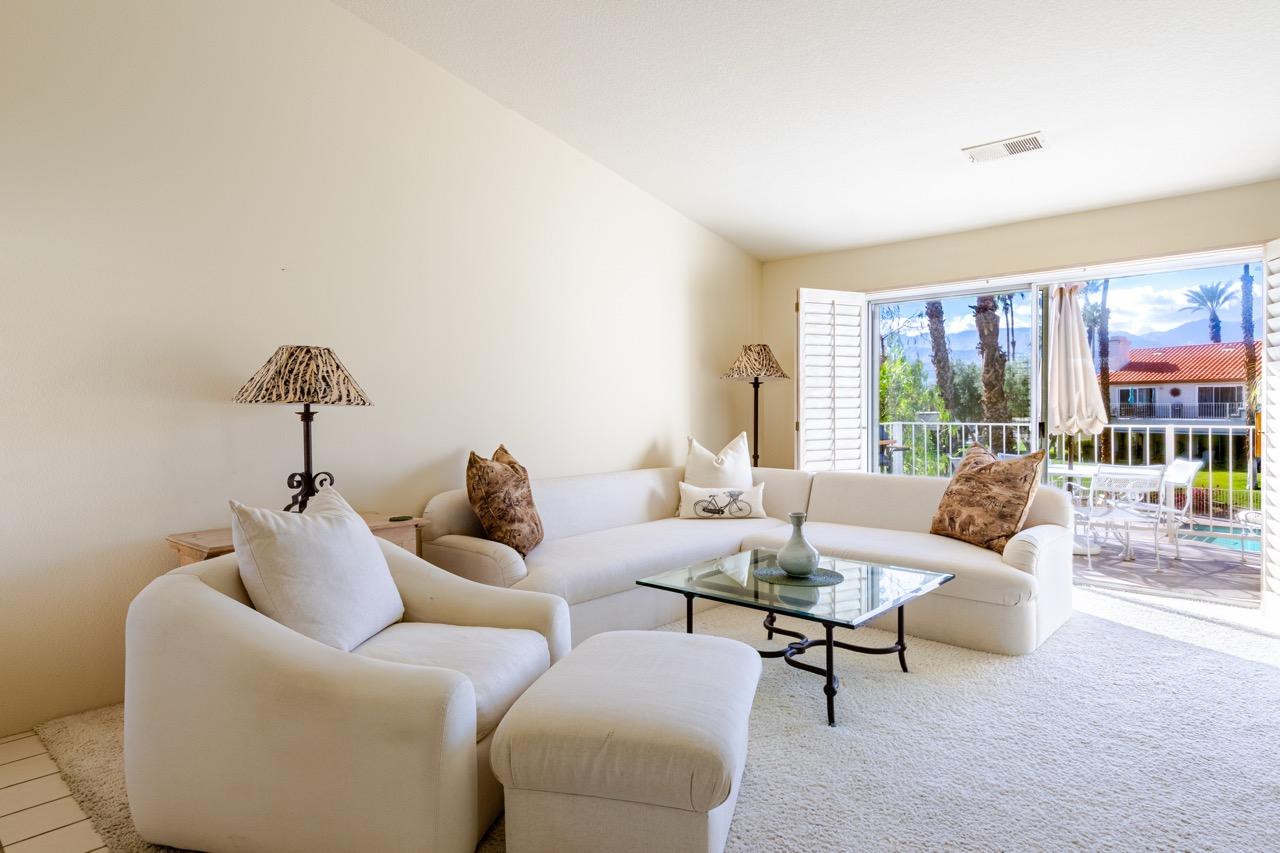 Retreat in the Desert - Gated Country Club