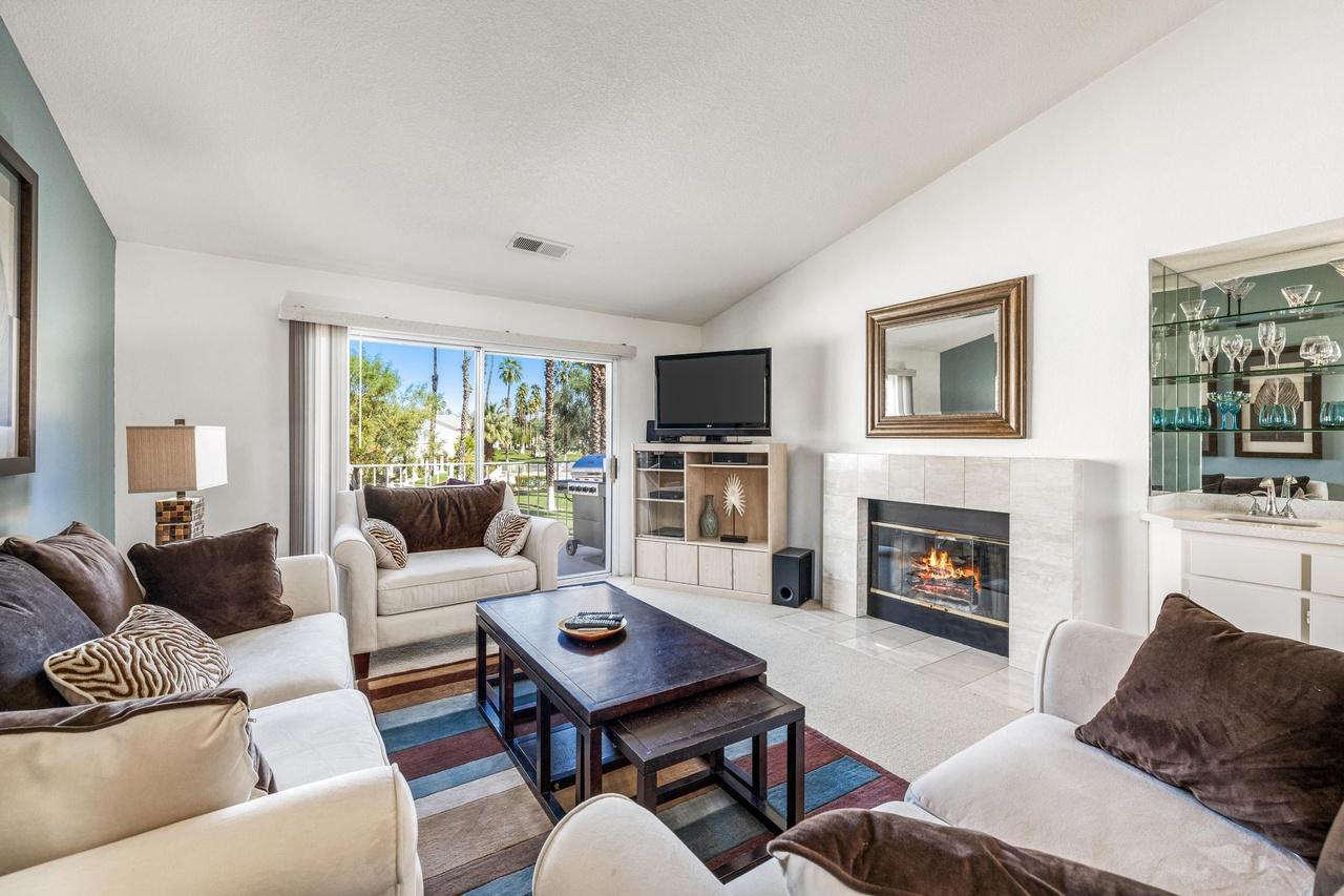 Mountain Views & Sunny Days | Desert Falls CC