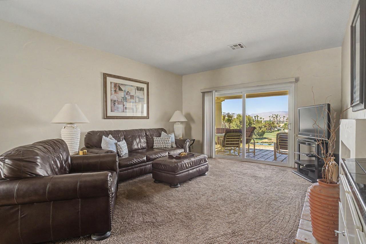Desert Horizon - 2BR Lower Unit w/ Amazing Views