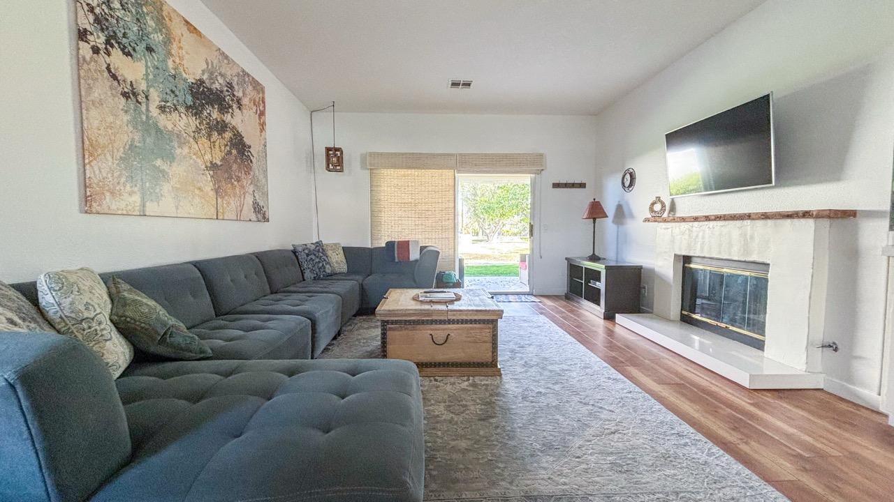 Lovely Living - Condo within Gated Country Club