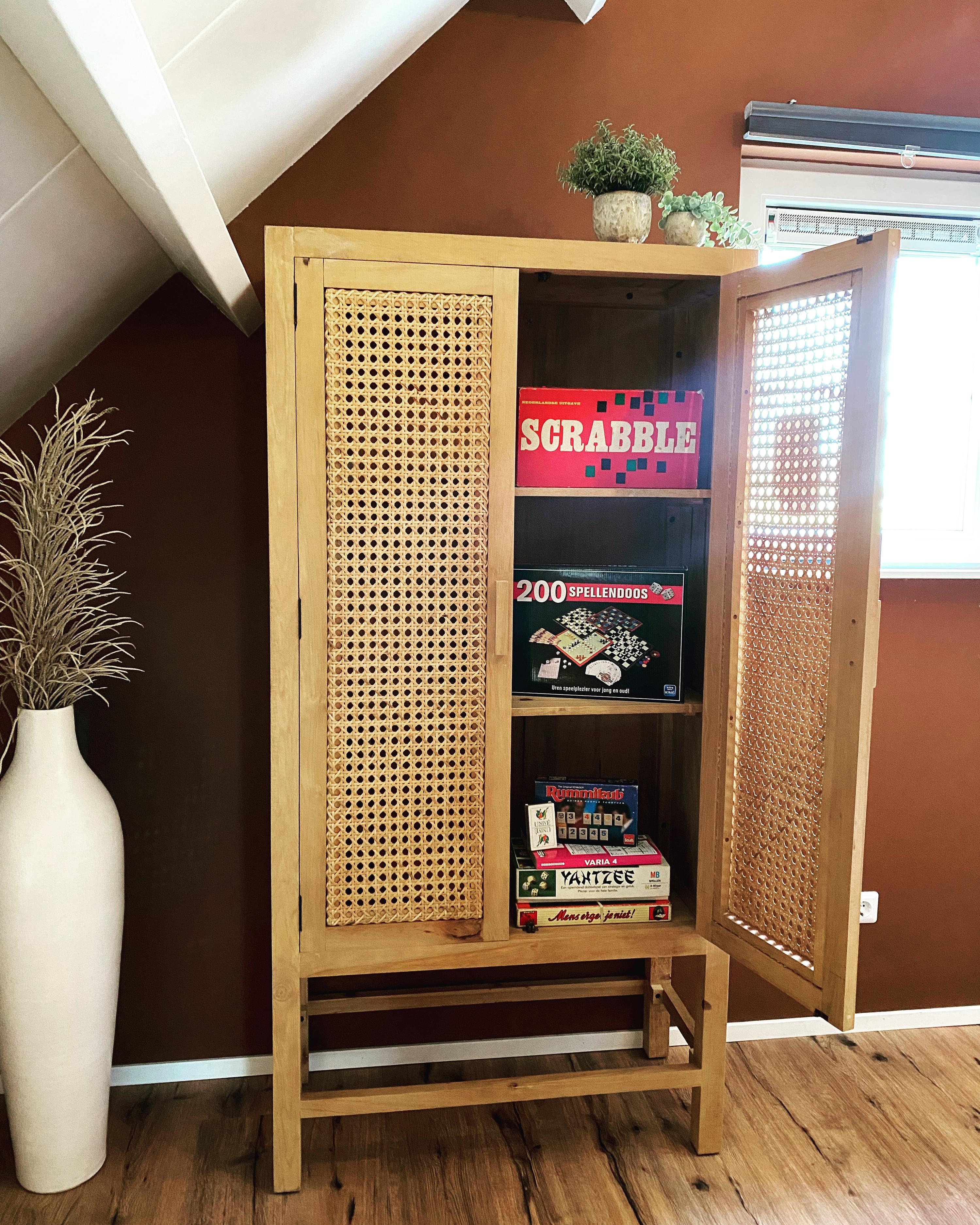 De kast op de slaapkamer