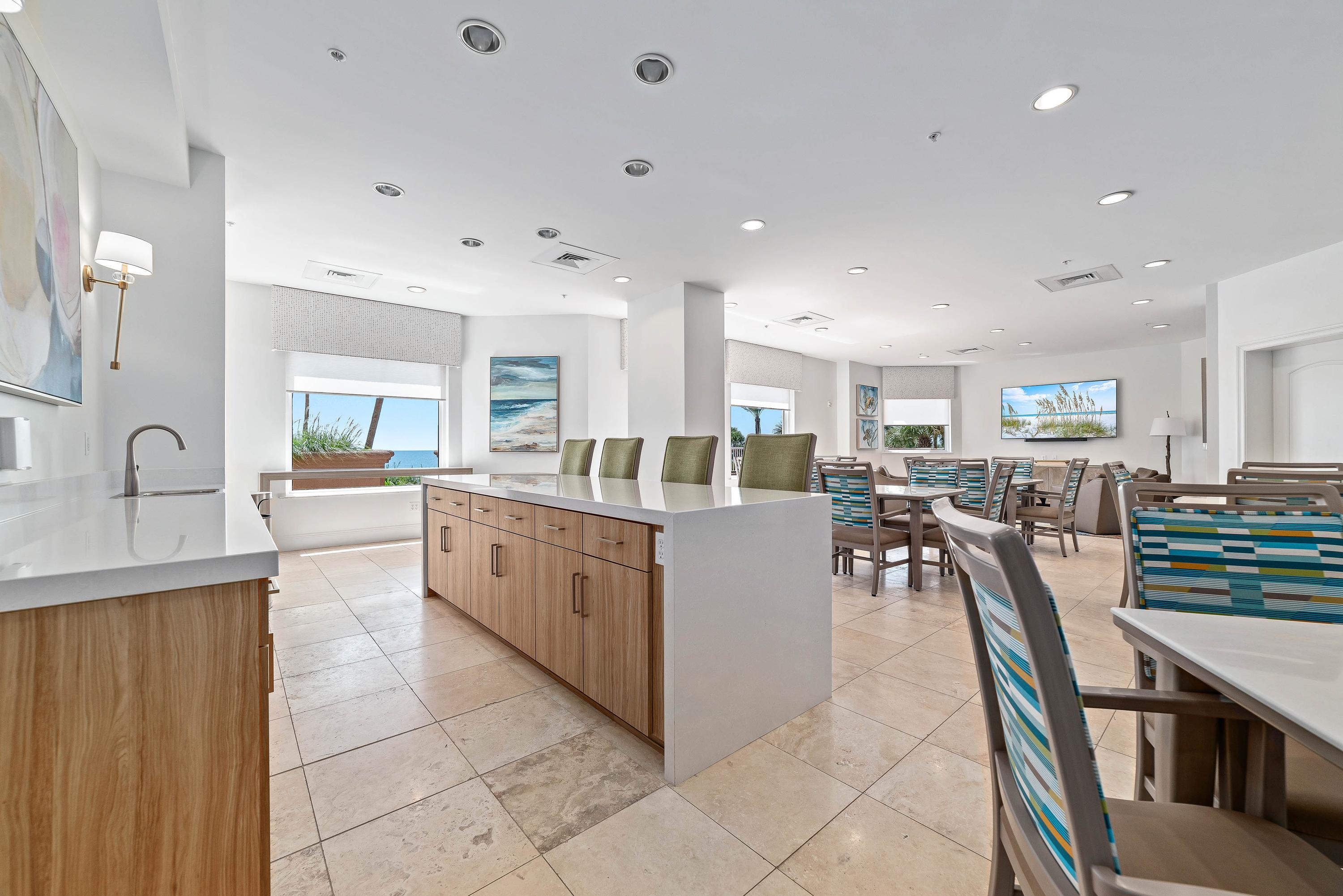 Social room that is available for use by guests at no extra charge (ask us)