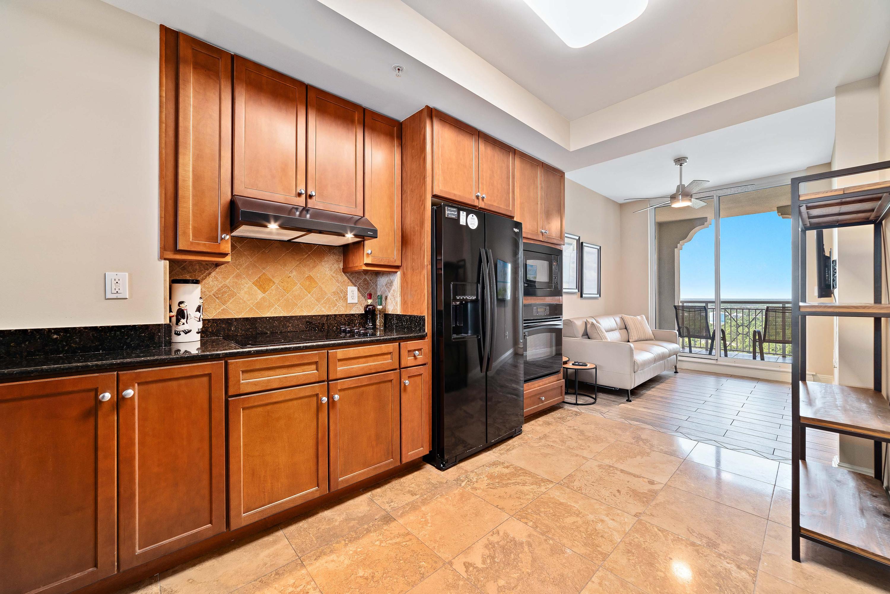 Kitchen to "Bonus Den"