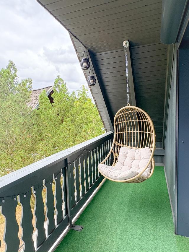 Balkon OG