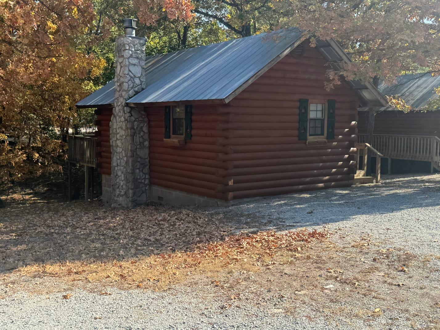 Cabin 2 - Autumn Leaves