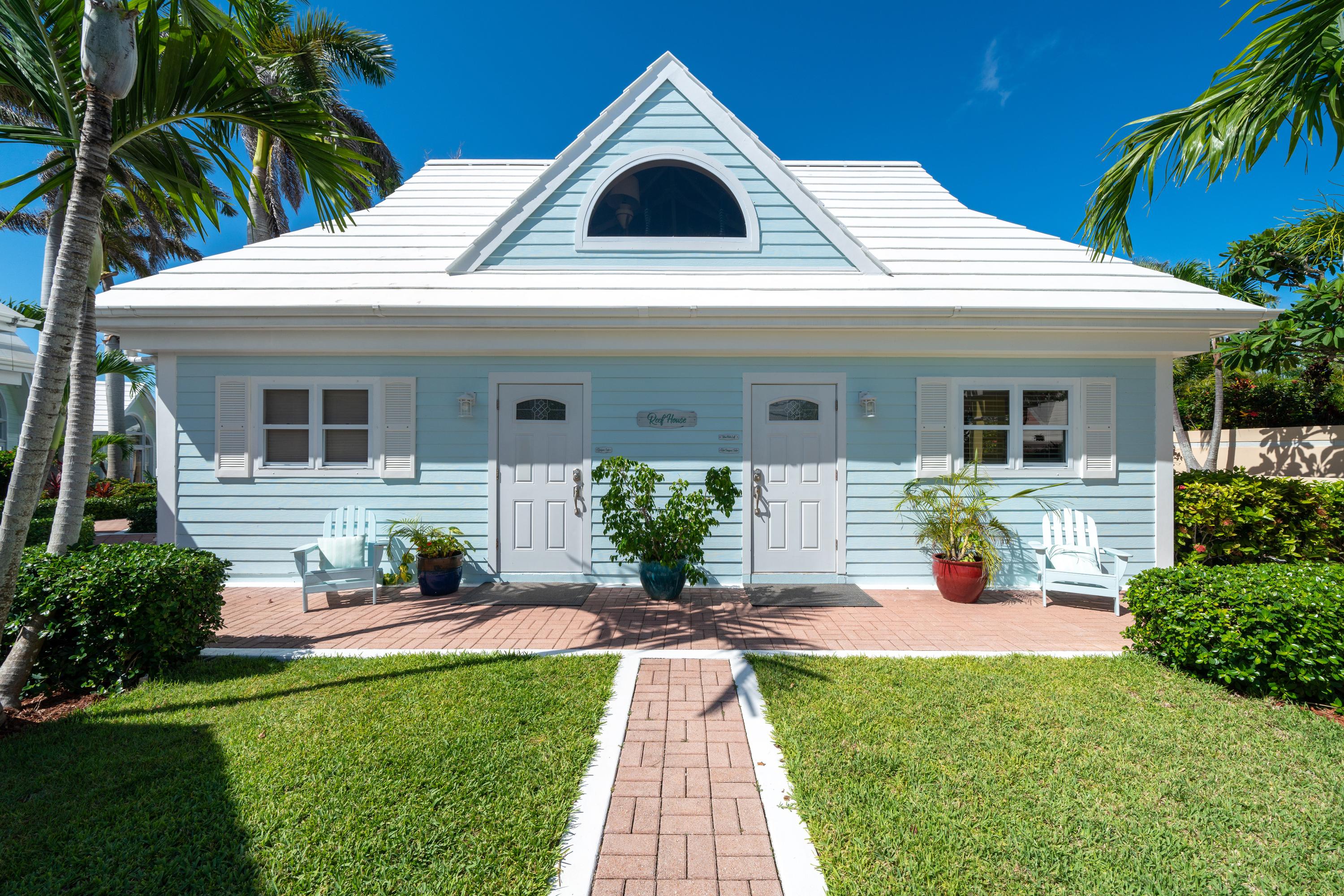 Reef House with Gathering House