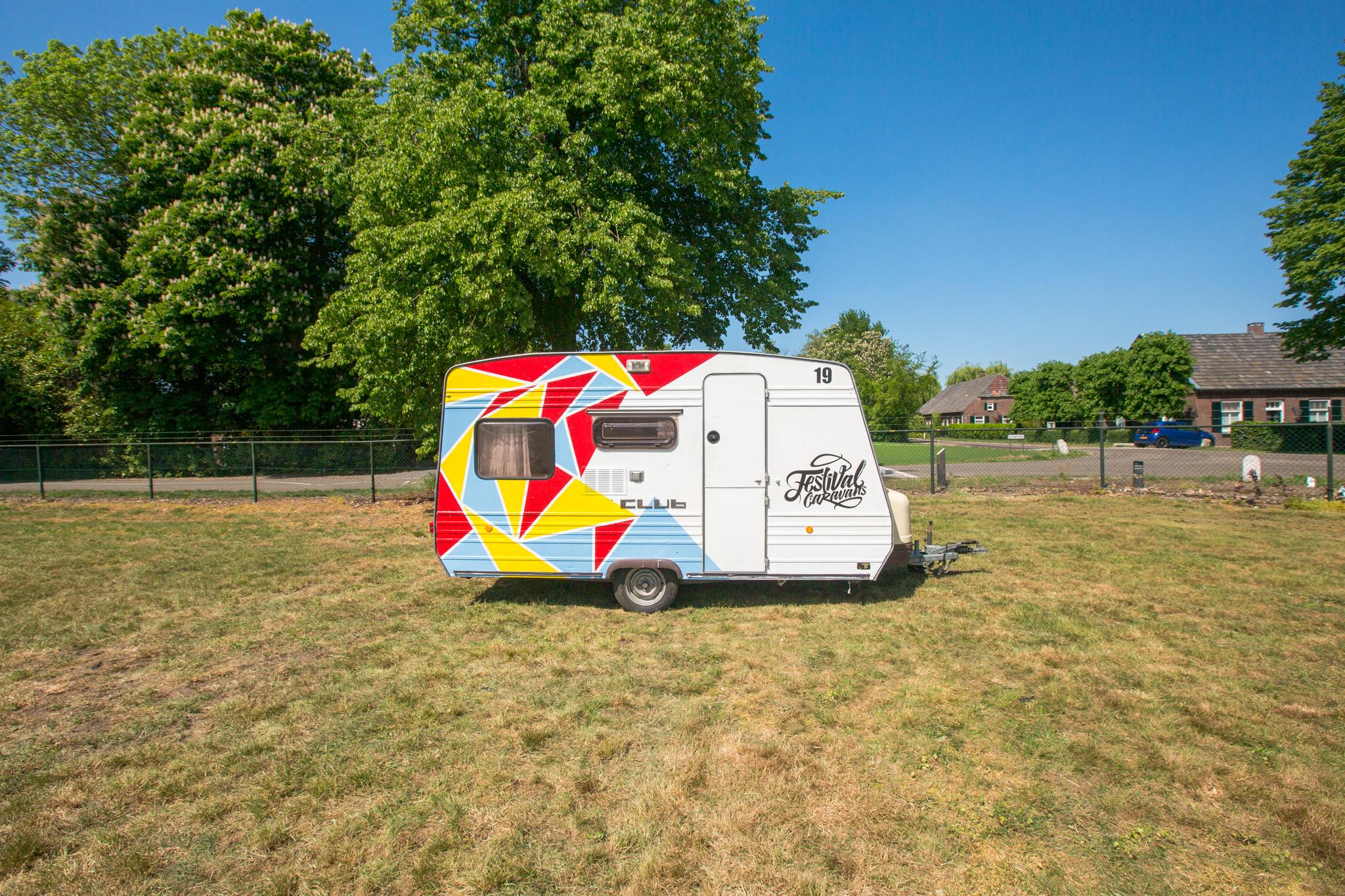 caravan 19 voorkant