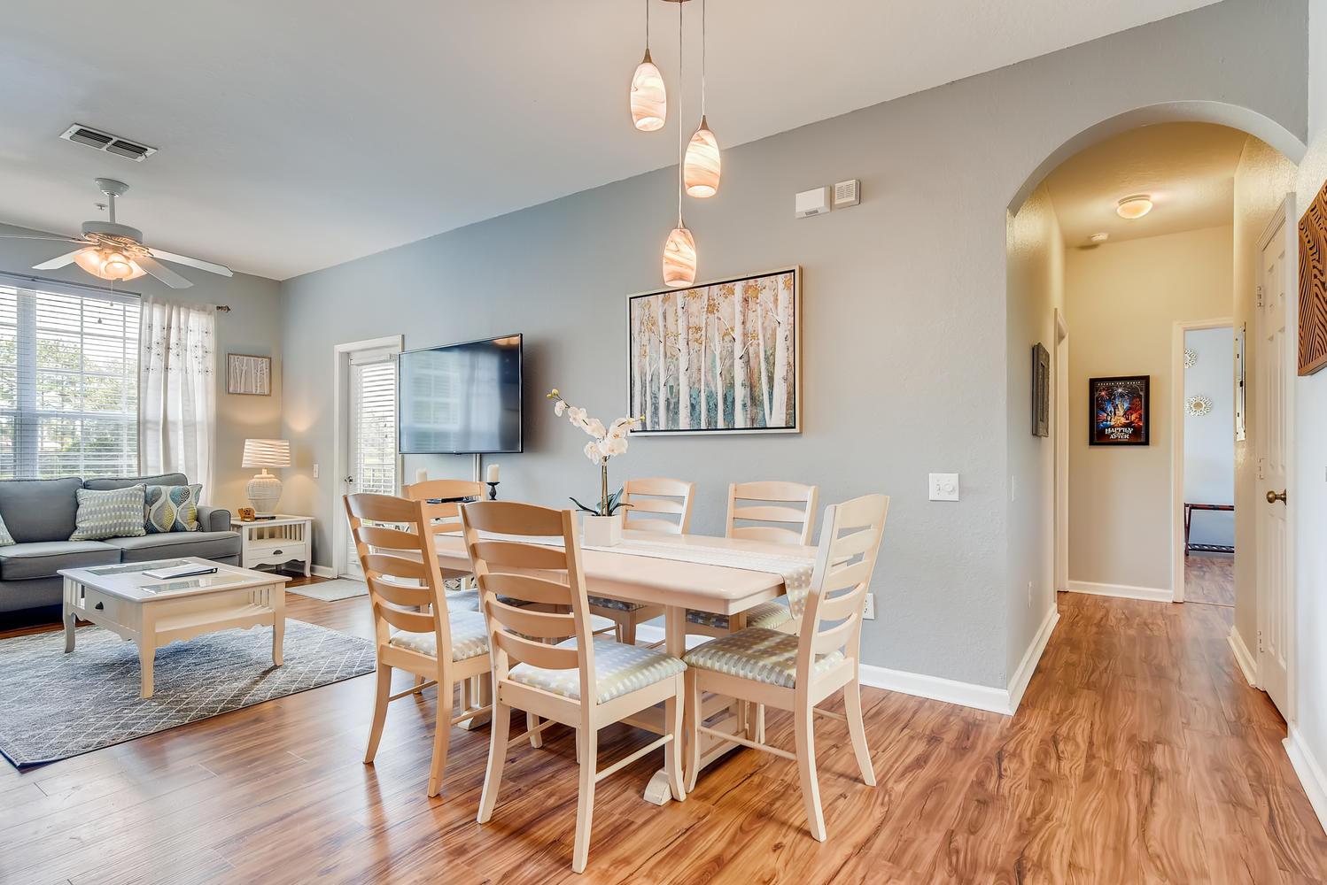 Dining Room - Seating up to 6