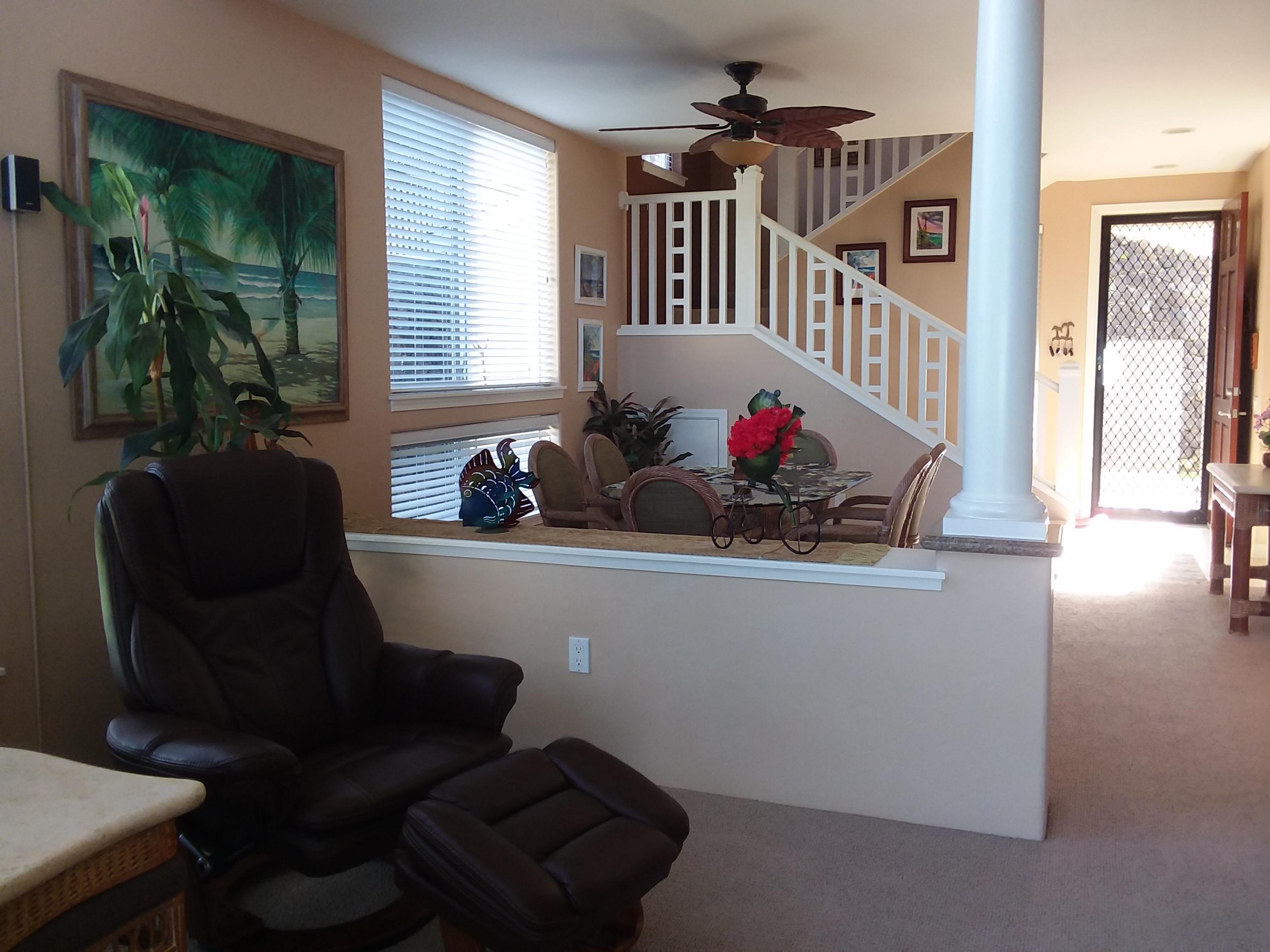 Sitting Area - Dining Area