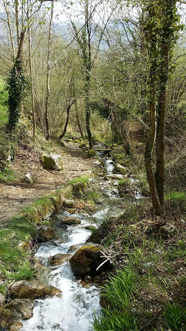 Sentier de Ouzous