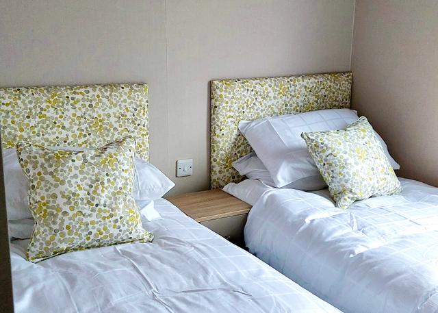Bedroom 2 - Twin