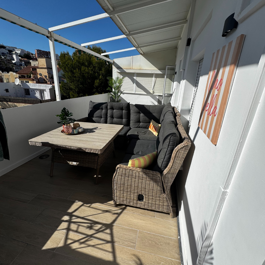 Gezelligheid op het terras van Casa Lyvanto 2.0
