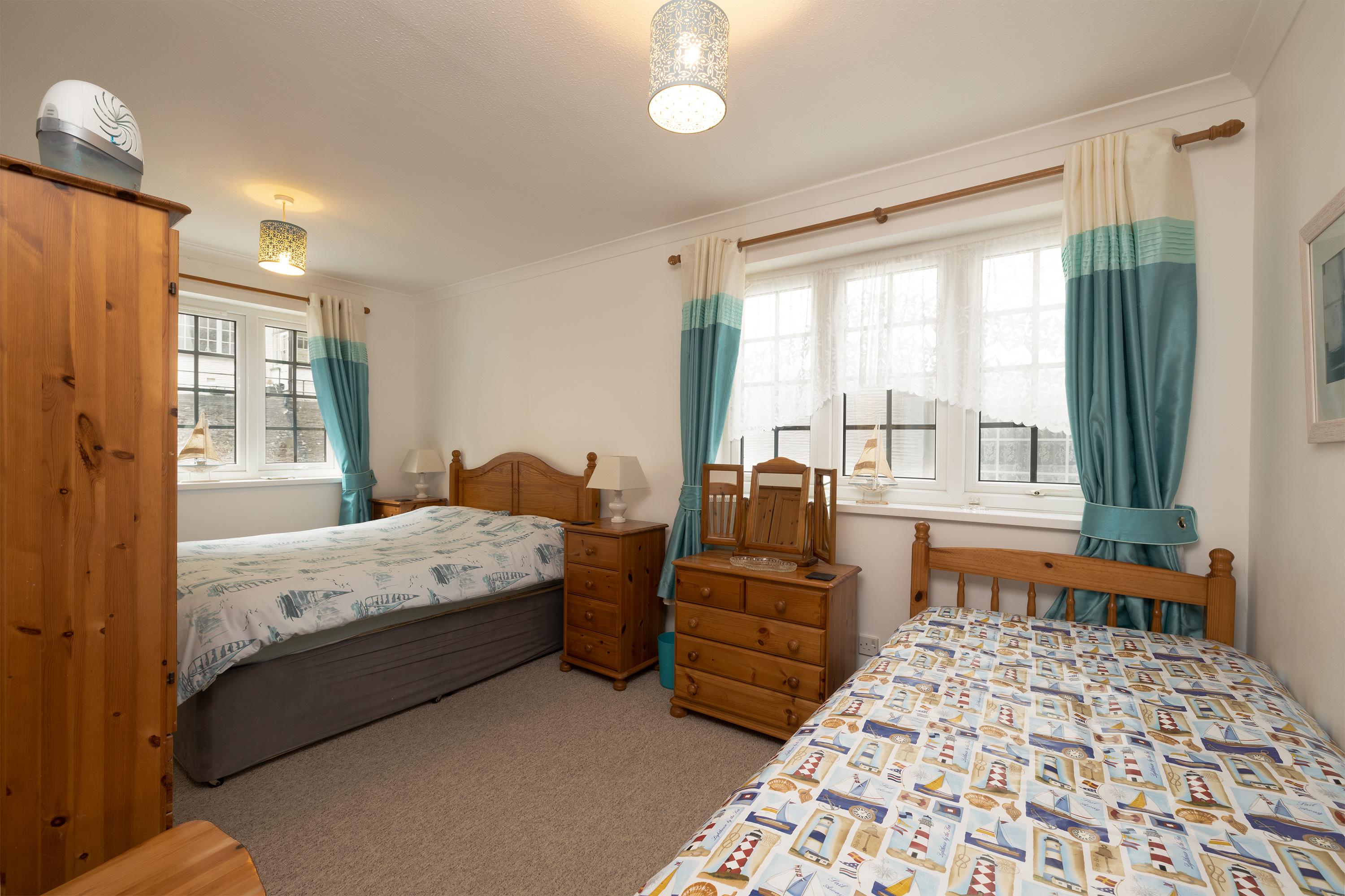 Bedroom at Shellseekers No1