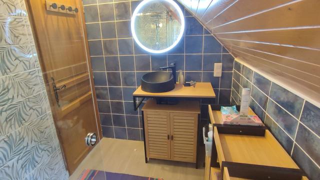 Salle de douche, étage
