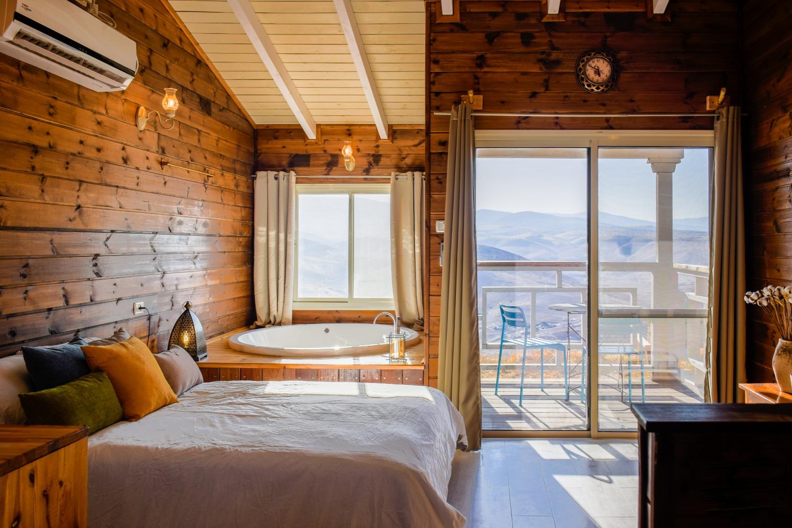 מיטה וג'קוזי