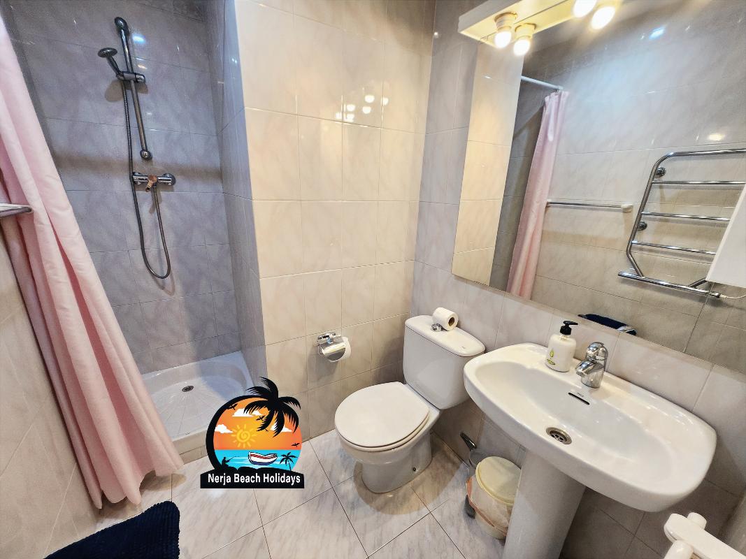 Ensuite Bathroom in twin Room