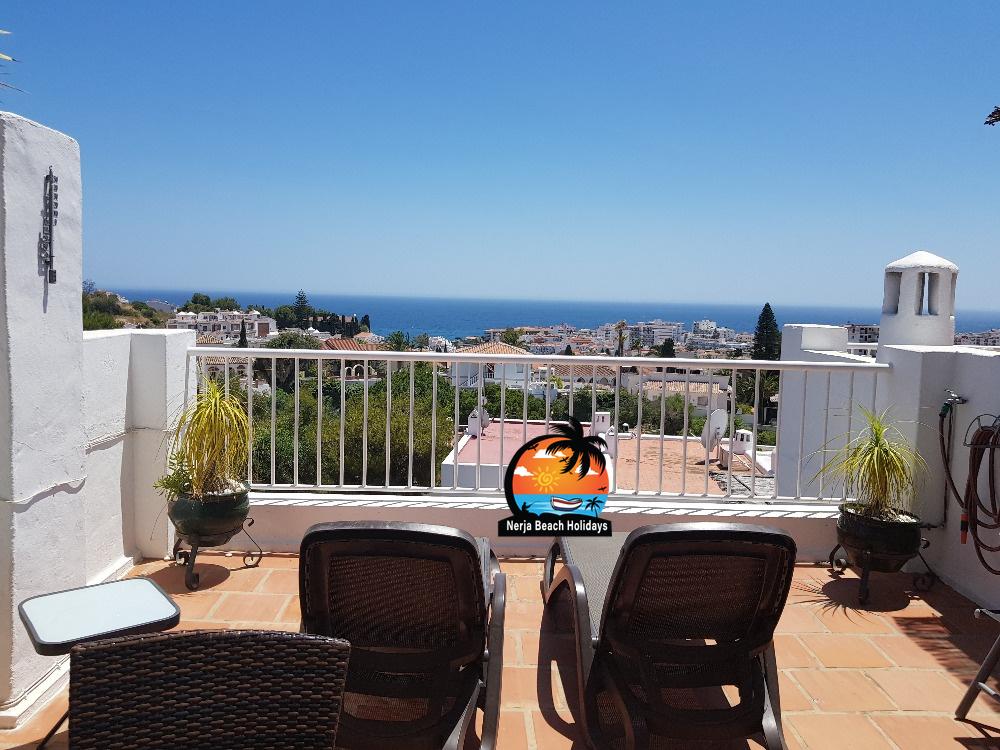 Rooftop with Sun Loungers