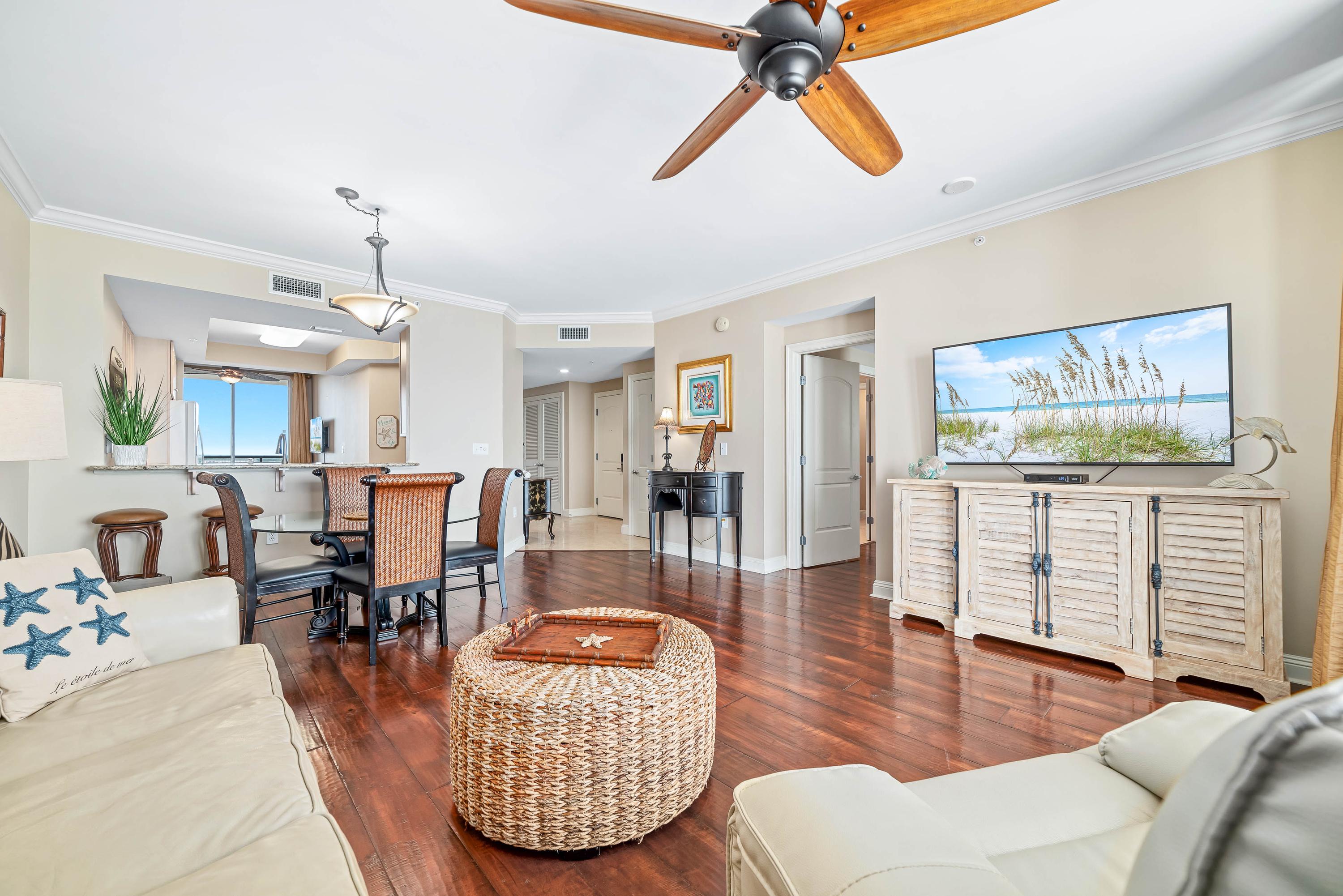 65'' TV in spacious Living Room, ample seating for everyone