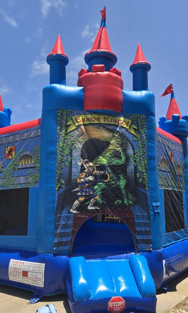 Brave Knight Castle Bouncer
