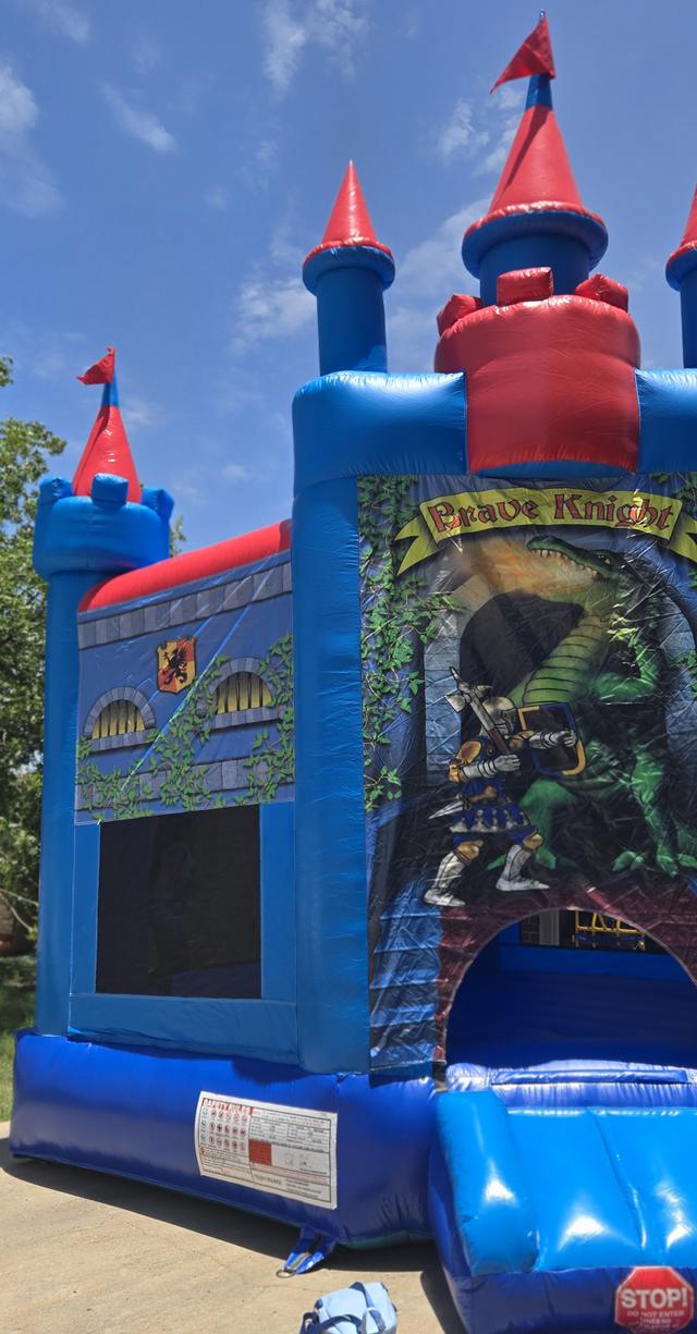 Brave Knight Castle Bouncer