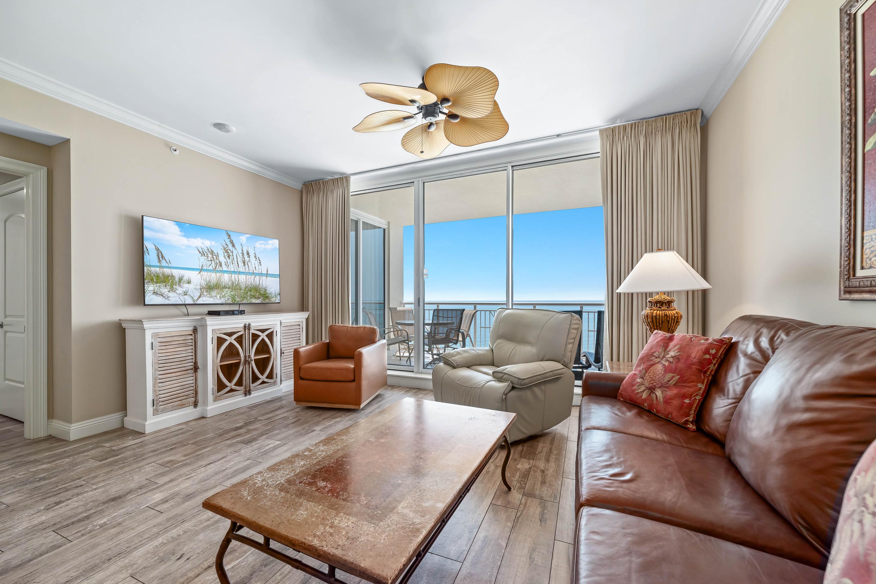 65'' TV in spacious Living Room, ample seating for everyone