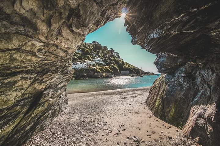 Willy Wilcox Cave - Polperro