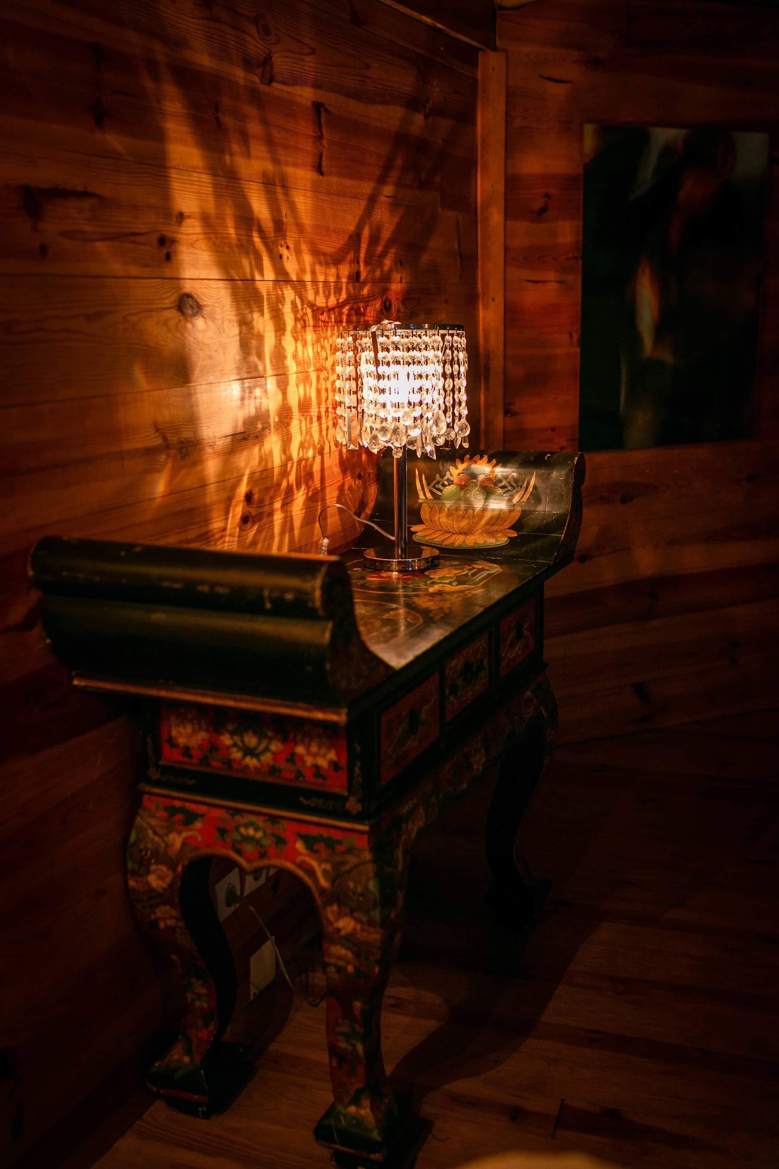atmospheric warm light in rondavel livingroom