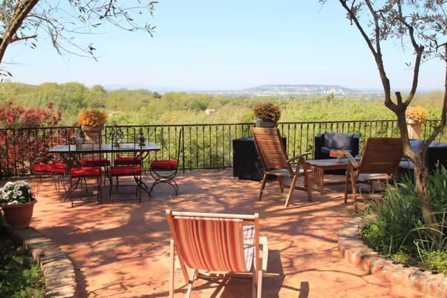 Terrasse vue Alpilles