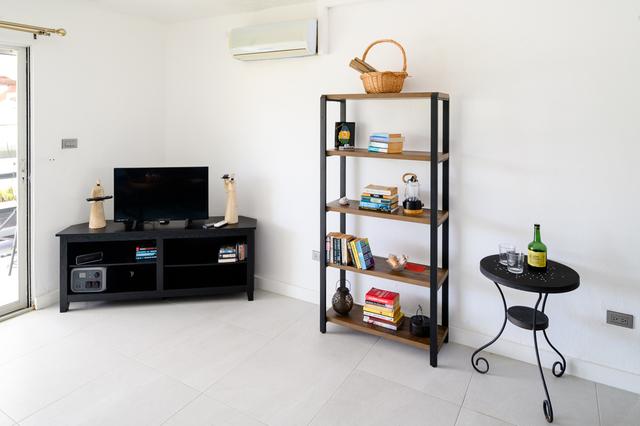 Jolly Harbour Villas Wild Lotus TV area