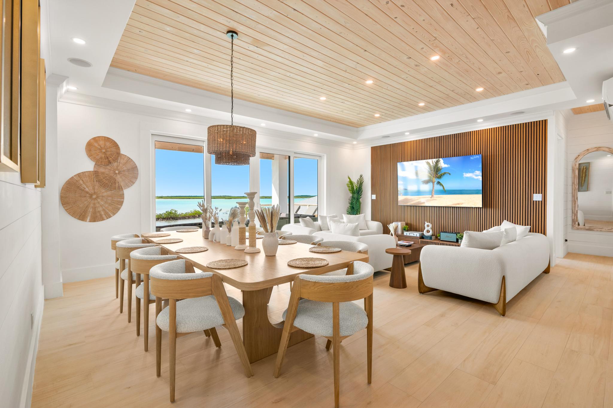 Bella Mar - 13 Guests