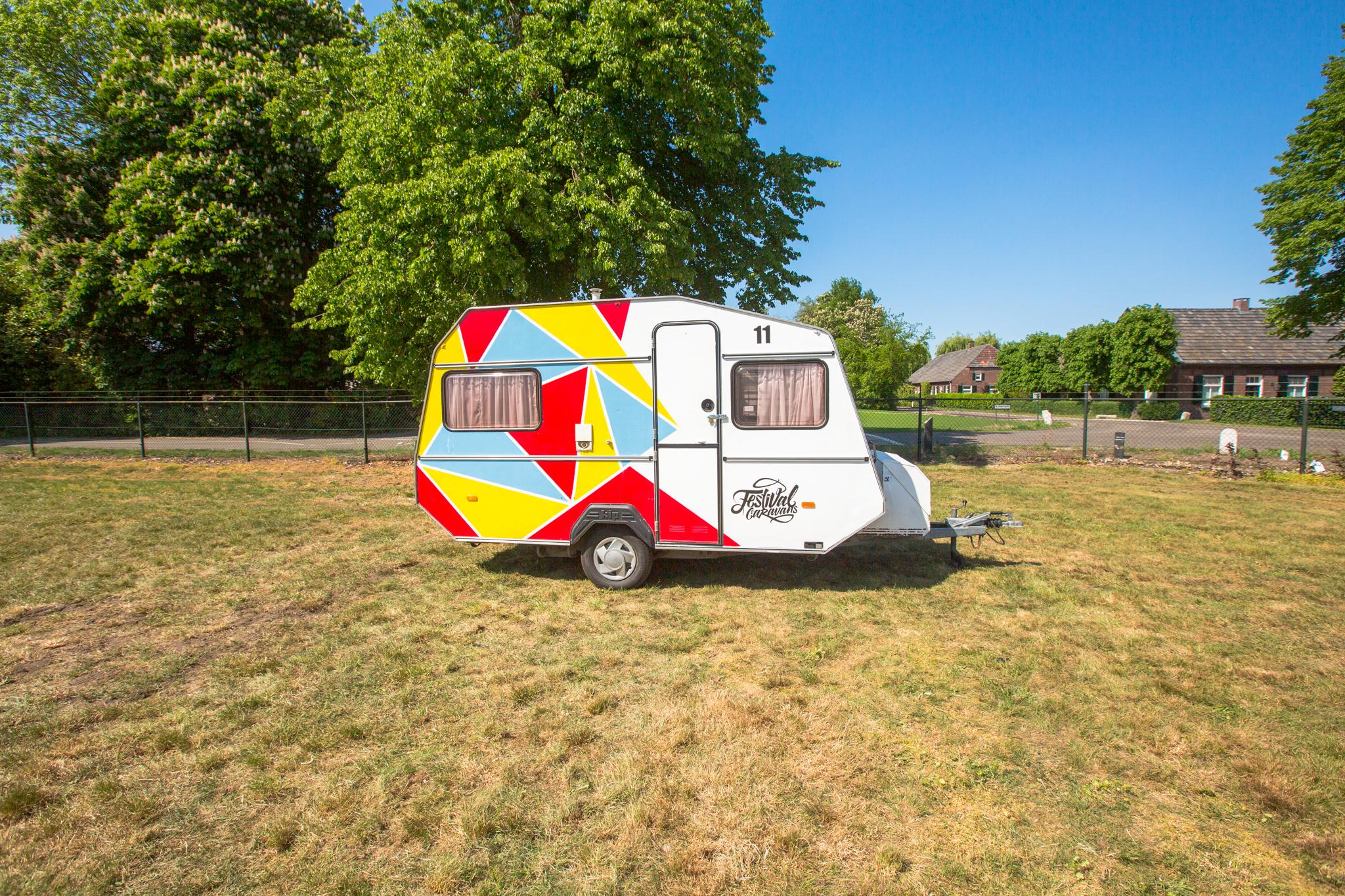 caravan 11 voorkant