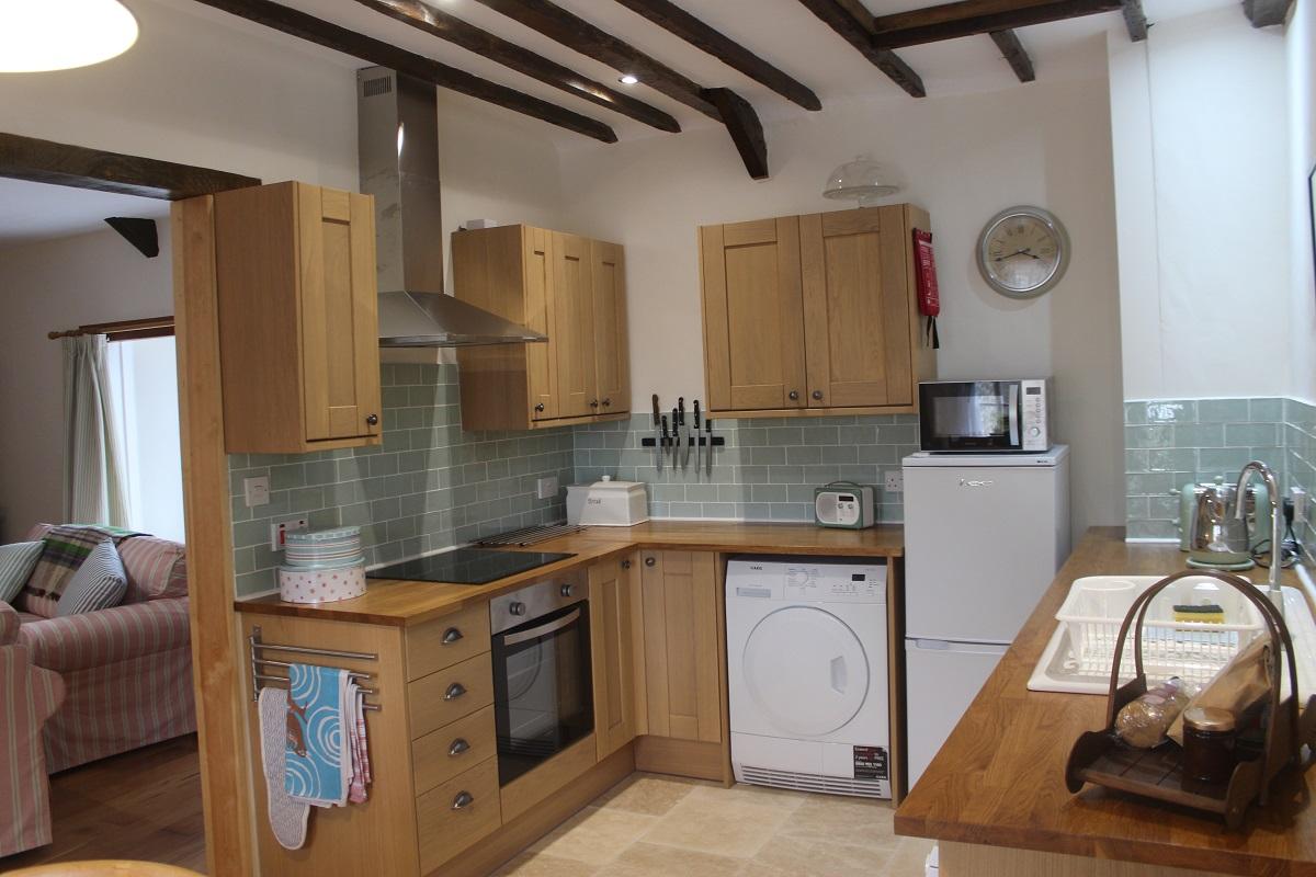 fully equipped kitchen