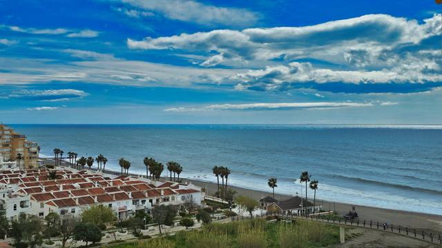 Het uitzicht vanaf je vakantie appartement in Spanje
