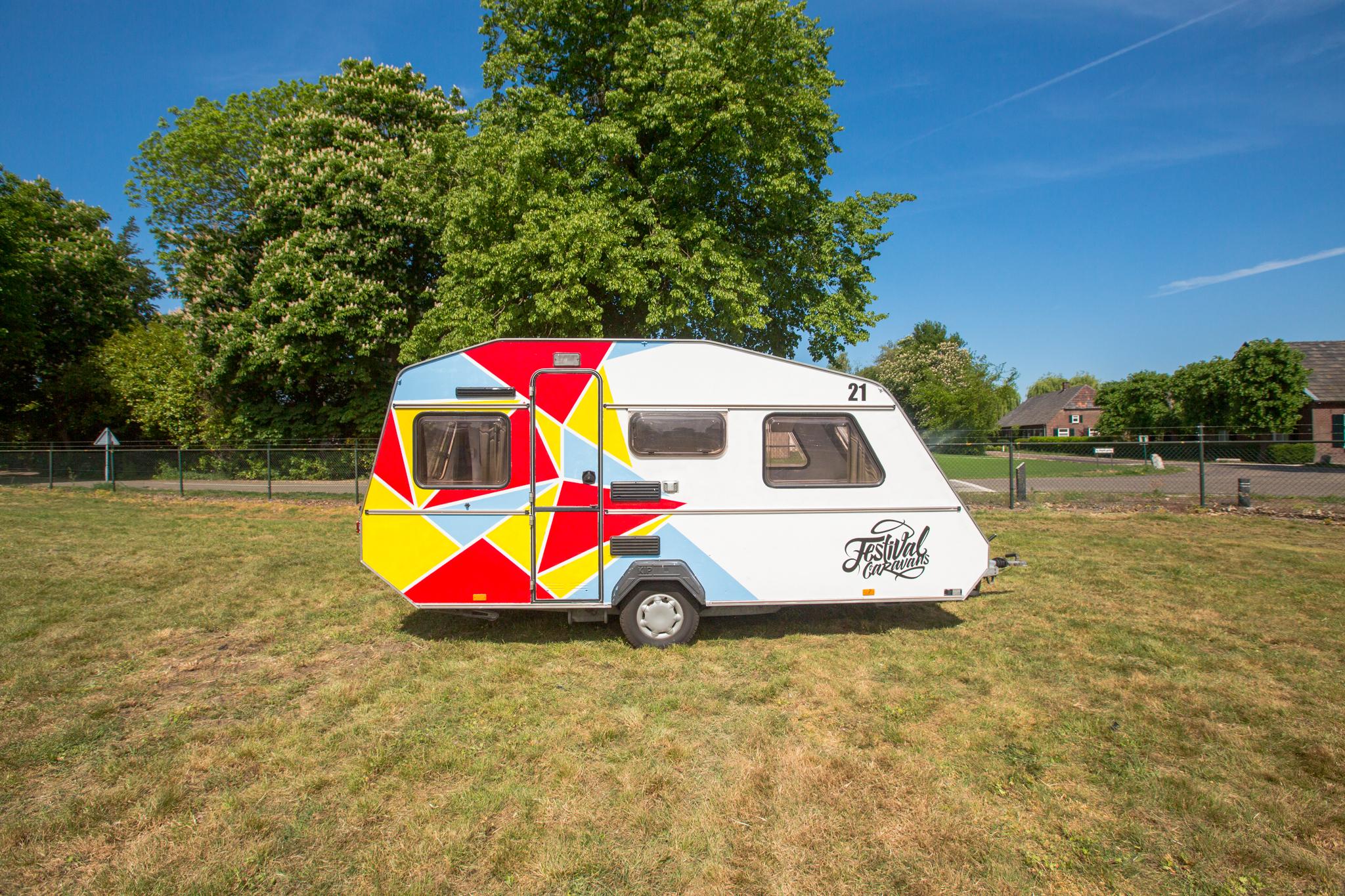 caravan 21 voorkant
