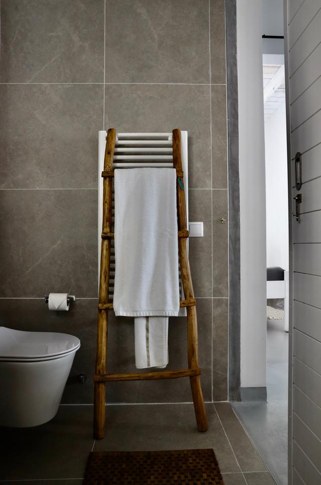 Boutique-style bathroom at Casa Opala holiday home