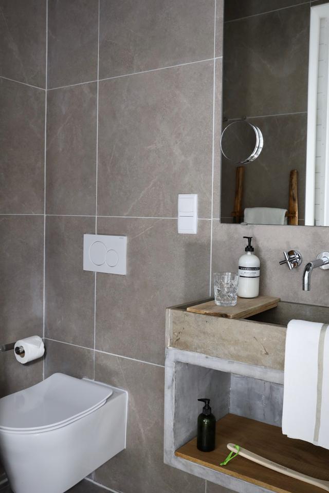 Contemporary bathroom design in Casa Opala Algarve