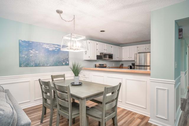 Dining area with bar